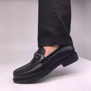 Zapatos Casuales de Alta Calidad de Cuero Genuino para Hombre, con Hebilla de Metal, para Negocios, Cómodos, Ligeros y Suaves - Product Image 1