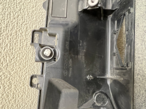 ชุดแต่งไฟท้ายกลาง Toyota Alphard 40 Series รุ่น Koito V2-7 ของแท้ - Product Image 3