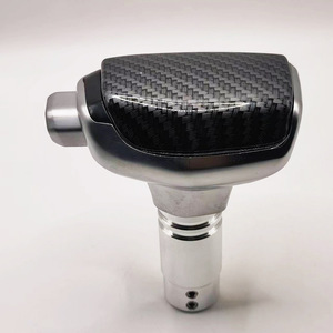 Poignée de levier de vitesse de voiture Chen Can en alliage d'aluminium, texture en fibre de carbone, design ergonomique, ajustement universel - Product Image 1