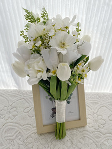 Bouquet da Sposa con Peonie, Fiori in Seta Fatti a Mano, Bouquet Artificiale per Damigelle - Product Image 3