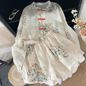 Traje Casual Clásico Ligero para Mujer, Estilo Chino Tradicional, con Estampado de Personajes, Nudos Rojos y Cierre de Botones, para Primavera - Product Image 1