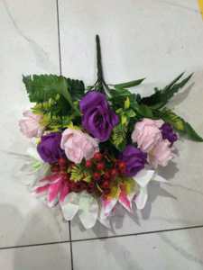 <span class=keywords><strong>2</strong></span> Juegos de Flores Artificiales para Cementerio con Jarrón, Resistentes a los Rayos UV, Rosas y Lirios de Seda, Flores Decorativas para Tumbas - Product Image 5
