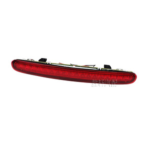 Troisième feu stop LED Volkswagen New Beetle 12V, feu stop monté en hauteur 5C5945097B - Product Image 1