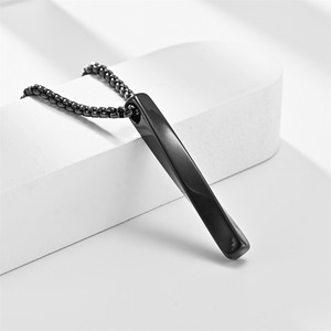 Ciondolo in Acciaio Inossidabile Lucidato a Forma di Barra Lunga Intrecciata, Catena a Spirale per Uomo, Design Unico e Semplice - Product Image 3