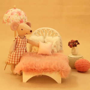 Accogliente camera da letto curativa in miniatura Set da gioco con letto in legno e lampada da terra magleg modello di struttura Premium giocattolo per regalo di famiglia - Product Image 1