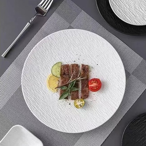 Assiette en céramique nordique noire et blanche à texture rocheuse, assiette à dîner en porcelaine, <span class=keywords><strong>vaisselle</strong></span> de service professionnelle <span class=keywords><strong>pour</strong></span> <span class=keywords><strong>restaurant</strong></span> - Product Image 4