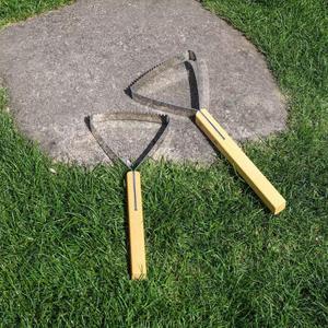 Grattoir à mauvaises herbes manuel double usage pour jardin et ferme, outil de désherbage manuel, grattoir à écorces, râteau à désherber - Product Image 6