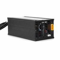 OEM 60V 20A Lityum Pil Şarj Cihazı Elektrikli Kargo Üç Tekerlekli Bisiklet için Yüksek Verimli Su Geçirmez Akıllı Hızlı Şarj Cihazı