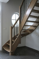 Maßgefertigte Schwebende Holztreppe mit Versteckter Kragarmstütze Moderne Innentreppe