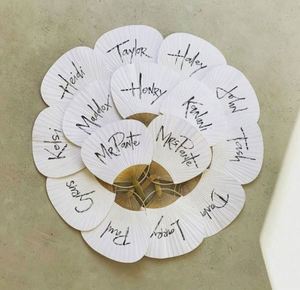 พัดกระดาษแบบกำหนดเองขนาด 24 ซม. พร้อมปลอกกระดาษ พัดมือทรงกลมแบบวินเทจ สำหรับเป็นของขวัญ - Product Image 2