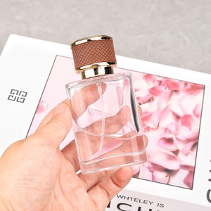 Elegante Envase Cuadrado para Perfume de 30ml 50ml, Vidrio Transparente Brillante con Borde Dorado y Tapa de Cuero, Duradero, a Prueba de Fugas, Perfecto - Product Image 1