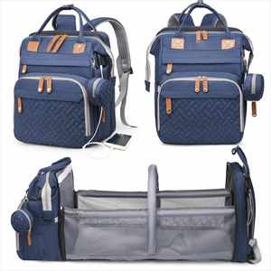 Bolsa de Pañales Unisex Ligera e Impermeable con Bolsillos Aislados y Puerto de Carga USB - Product Image 2