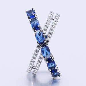 Anello creativo a forma di X con pietra blu per donna, design scintillante intarsiato, gioielli alla moda per tutti i giorni - Product Image 3