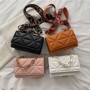 Bolsos de Mujer 2022, Nuevos Bolsos de Mano con Colgante de Gato, Bolso de Hombro Individual, Bolsos de Mujer de Moda al por Mayor - Product Image 1