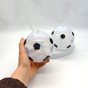 Vaso de Plástico Desechable con Forma de Balón de Fútbol para Niños, Ideal para Festivales - Product Image 1