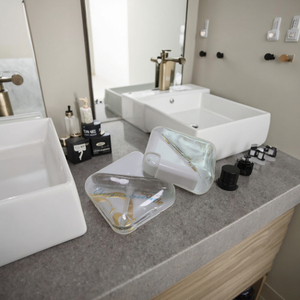 Nouveau flacon pulvérisateur de luxe PETG carré de poche en plastique 30ml mini flacon pulvérisateur d'alcool désinfectant pour les mains réutilisable - Product Image 1