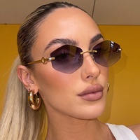 7824 Lunettes de soleil tendance à monture intégrale et bords coupés en forme de diamant, pour hommes et femmes, personnalisées, protection UV400, classiques et universelles