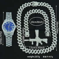Offre Spéciale – Coffret Cadeau Unisexe : Pendentif Pistolet Mitrailleur M4A1 en Alliage de Zircon sur Chaîne Maillons Plaqué Or, Collier Cuba, Boîte Cadeau