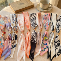 W2Y Élégant Collier Foulard en Soie Personnalisable avec Perles en Résine et Pendentif en Acier Inoxydable, Style Bureau, Bijoux de Luxe Léger