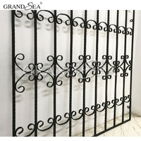 Grille de sécurité pour fenêtre de maison en fer forgé moderne français