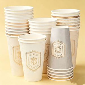 Gobelet en papier jetable à paroi simple blanc pour café, avec impression de logo personnalisé, pour boissons chaudes, avec couvercle assorti, vente en gros - Product Image 2