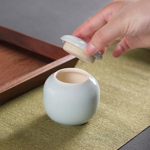 קופסת כד קרמיקה קטנה לחיות מחמד, אלגנטית, פשוטה, אטומה, עמידה בפני לחות, לאיסוף שיער, כד זיכרון לחתולים וכלבים, צנצנת לשריפת גופות. - Product Image 3