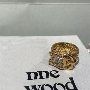 Bague de luxe légère et brillante pour femme, design de niche Empress Dowager, avec boucle de ceinture en pierre naturelle et lettre, style punk - Product Image 3