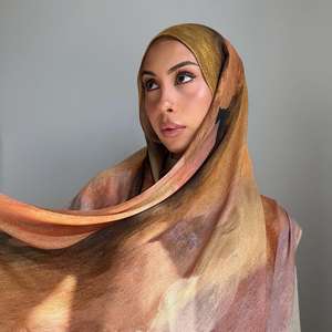 Voile musulman personnalisé avec logo 2026 – Vente en gros, respirant, 4 saisons, moderne, modeste, imprimé, en modal pour femme - Product Image 1