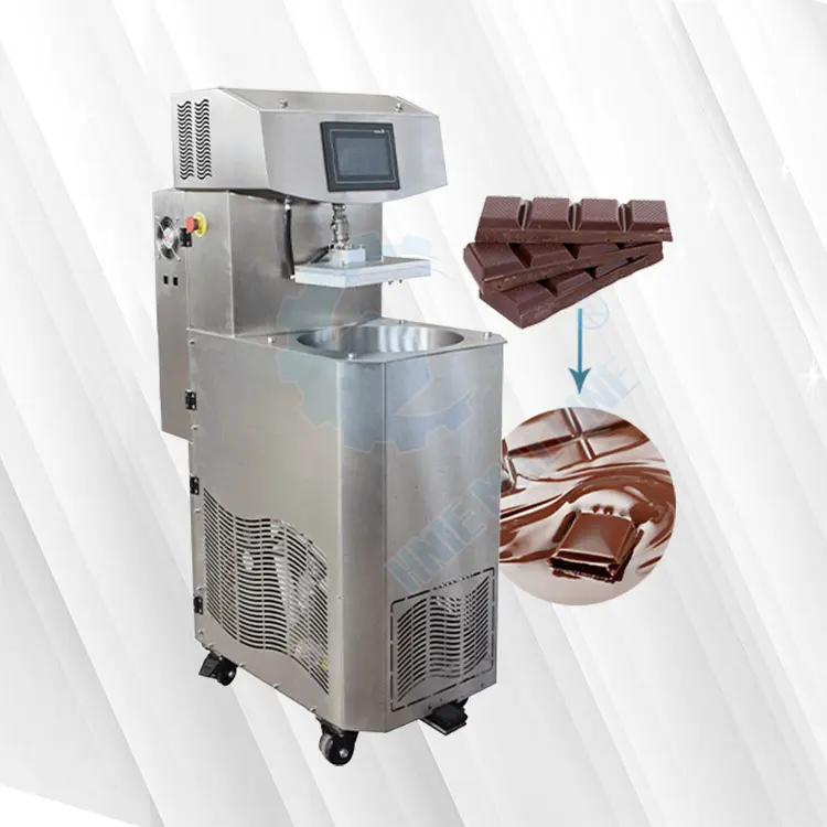 Kullanımı kolay ticari büyük eriyik yayıldı 10kg çikolata yapma makinesi sürekli Temper makinesi