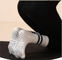 Kaos Kaki Yoga Anti-Selip dengan Logo Custom, untuk Pria Wanita, Bahan Katun, Panjang Setengah Betis, Cocok untuk Pilates, Barre, Studio, Olahraga, Rumah, Gym, Fitness