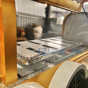 Charrette funéraire électrique <span class=keywords><strong>de</strong></span> luxe avec logo personnalisé, style <span class=keywords><strong>chariot</strong></span> tiré par des chevaux, <span class=keywords><strong>chariot</strong></span> électrique vintage pour les services funéraires - Product Image 2