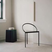 Chaises de salle à manger triangulaires modernes en acier inoxydable avec coussin, portables pour la maison, le bureau et les bars