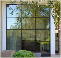 Fenêtre fixe en acier de haute qualité Fenêtre panoramique avec grille intégrée à sa surface à des fins décoratives