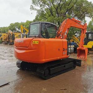 Escavatore Cingolato Mini Usato Originale Giapponese Hitachi ZX60 da 6 Tonnellate con Motore Isuzu, Poche Ore di Lavoro, Piccolo Escavatore Idraulico per Fattoria/Costruzioni - Product Image 5