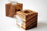 Vase à fleurs en bois cube avec ventouses, vase à fleurs en bois à tige unique, vase en tube de verre à tige unique, décoration de jardin et de bureau