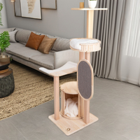 Arbre à chat multi-niveaux de dernière conception, matériau en bois et sisal avec planche à gratter pour les meubles de jeu et d'escalade pour chats.