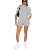 Nouvel ensemble décontracté deux pièces pour femme, été 2026, avec short de cyclisme et t-shirt à col rond de couleur unie, personnalisable avec logo, pour le commerce transfrontalier