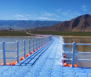 Ponte galleggiante pontone in plastica cubo galleggiante passerella pontile - Product Image 1