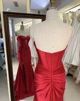 Robes de bal rouges en gros 2026 2027 – Robe de soirée en satin sans bretelles avec découpes et fente haute, style sirène – Fournisseur d'usine