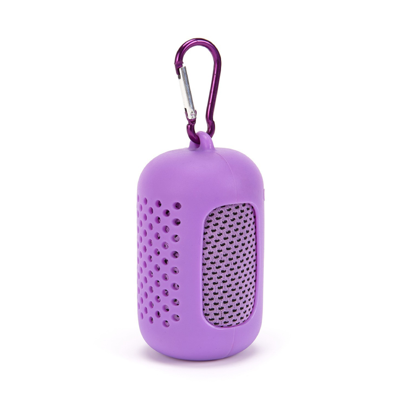 Serviette violette avec étui