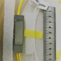 4 Kanal 1270-1330nm, IL Rendah dan Multiplexer Optik CWDM Ringkas dengan Uniboot LC/UPC, Kabel Breakout CWDM Mux Demux