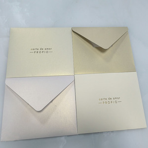 Sceau <span class=keywords><strong>de</strong></span> <span class=keywords><strong>peau</strong></span> <span class=keywords><strong>de</strong></span> papier d'art <span class=keywords><strong>de</strong></span> pulpe <span class=keywords><strong>de</strong></span> coton d'enveloppe blanche écologique personnalisable impression secrète pour le logo <span class=keywords><strong>de</strong></span> promotion commerciale - Product Image 6