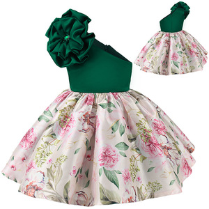 Vestidos para Niñas 2022, Nuevo Vestido con Hombros Descubiertos y Costuras Decorativas para Niñas de Un Año - Product Image 1