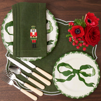 Serviettes en tissu de lin vert brodées à la main, serviettes brodées Casse-Noisette, serviettes de table réutilisables en tissu, décoration de table de Noël