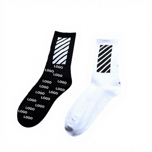 Chaussettes d'école personnalisées pour équipes, rayées noir et blanc, avec logo imprimé numériquement, respirantes, décontractées, pour adultes, style classique, été - Product Image 2