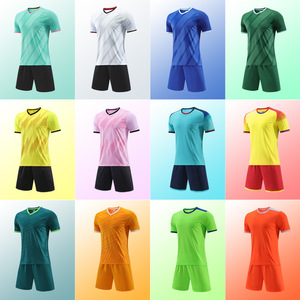 <span class=keywords><strong>Maillot</strong></span> de football rétro personnalisé 2026 – <span class=keywords><strong>Maillot</strong></span> de club européen au design classique inspiré de Mbappé et Ronaldo – Vente en gros usine - Product Image 6