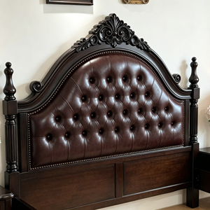 Nueva llegada: Cama de cuatro postes de madera maciza con cabecero floral tallado, tapizado de cuero marrón oscuro con capitoné de diamante y mesita de noche tallada con almacenamiento. - Product Image 2