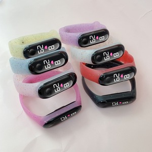 Đồng Hồ Đeo Tay Điện Tử Trẻ Em Phát Sáng Thạch Silicon Thân Thiện Với Môi Trường Đồng Hồ Kỹ Thuật Số Đèn Flash Thể Thao LED Cho Bé Trai Bé Gái Đồng Hồ Trẻ Em - Product Image 6