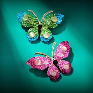 Broche Papillon Personnalisée, Design Tendance, Accessoire de Vêtement Élégant, Goutte d'Huile, Alliage Plaqué Or, pour Mariage et Fiançailles Féminines - Product Image 2