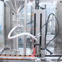 Remplisseur linéaire entièrement automatique à grande vitesse de 50 à 1000 ml à piston servo faisant cuire la machine de remplissage de bouteilles en plastique en verre d'huile d'olive